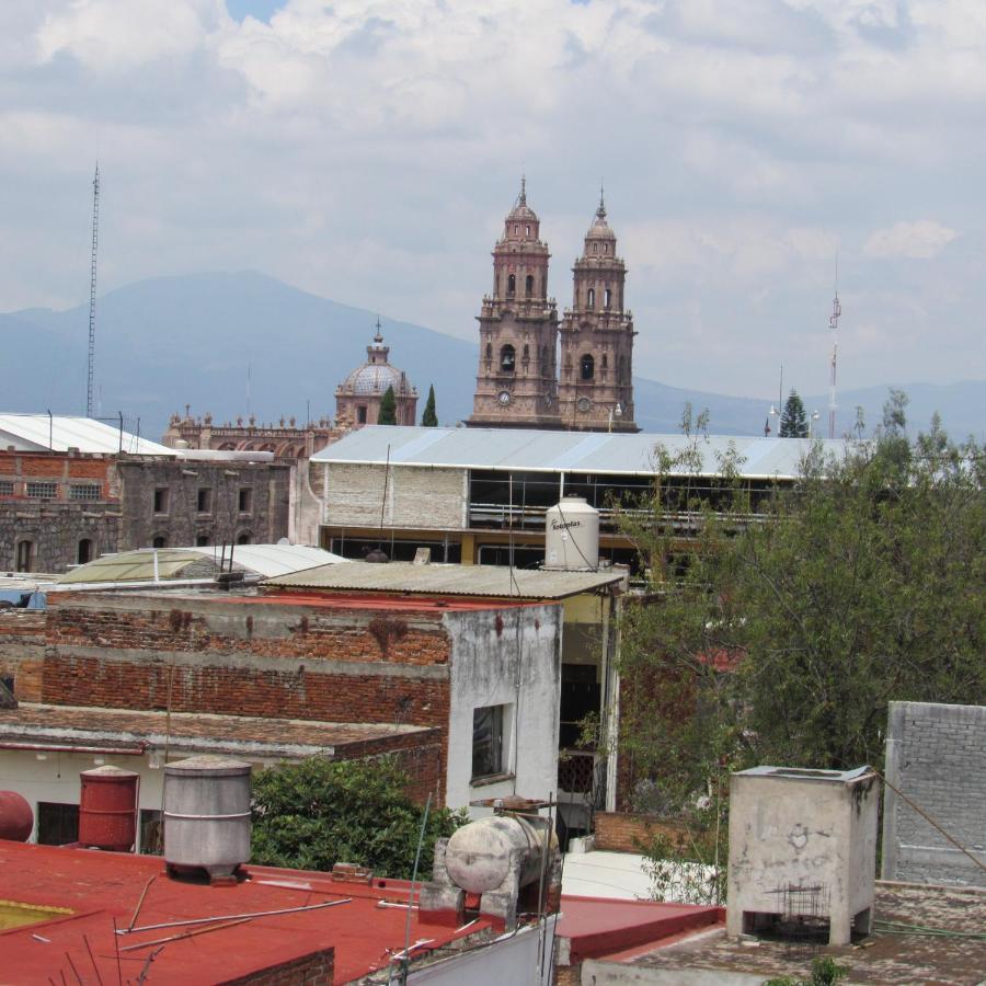 Hostal Casa Castillo Morelia Exterior photo